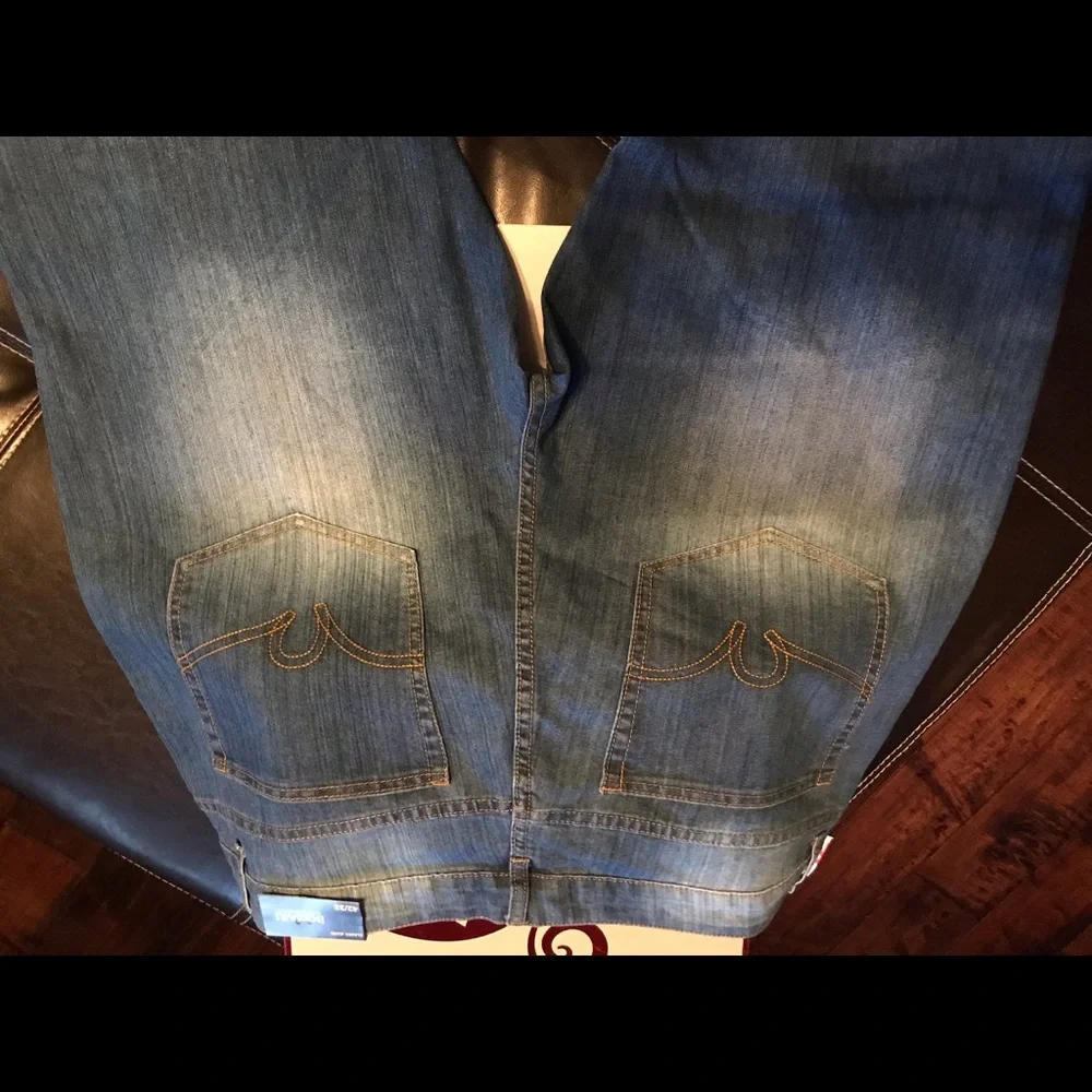 Men’s Bogari casual‎ jeans NWT